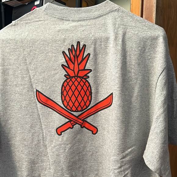 Grey Farmers Market Hawaii Tee - Picture 2 of 4